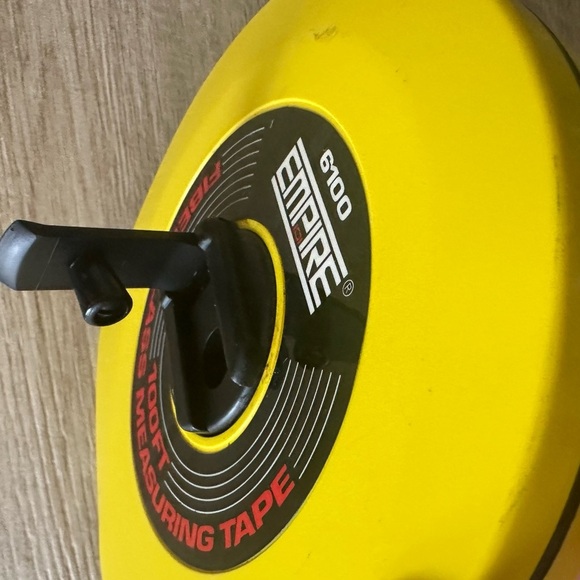 Empire 6100 Fiberglass Measuring Tape – 100 ft Heavy Duty Construction Tool - Picture 6 of 7